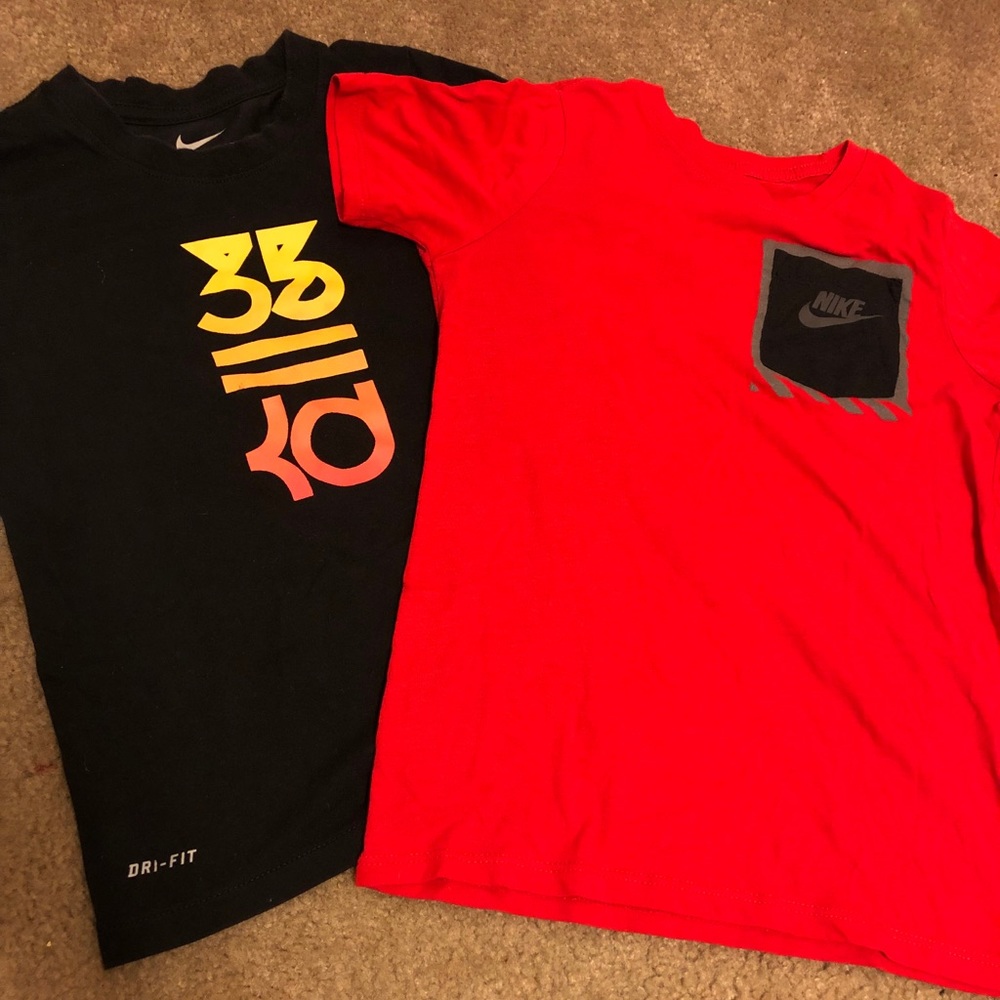 Nike T-shirt’s YS